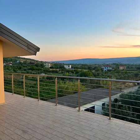 Gjoni * Kallmet i Madh