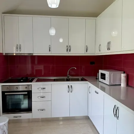 Gjoni * Kallmet i Madh