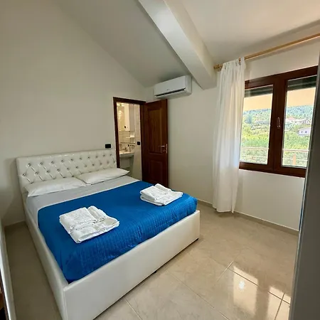 Gjoni * Kallmet i Madh