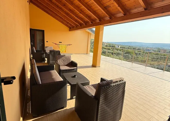 Gjoni Appartement Kalmet