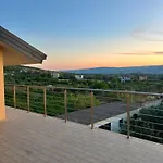 Gjoni * Kalmet