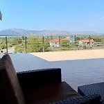 Gjoni *