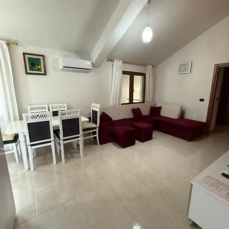 Apartament Gjoni Kalmet